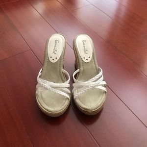 White sandal wedges. Size 6